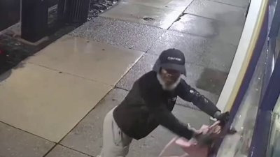 Caught on cam: Man smashes Manayunk store window, steals purses