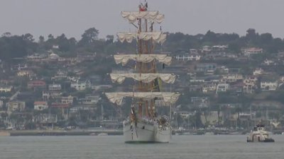 Watch Mexican ship that crashed into Brooklyn Bridge sailing San Diego Bay in 2024