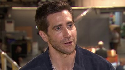 Jake Gyllenhaal gets ready to host ‘SNL' for the third time