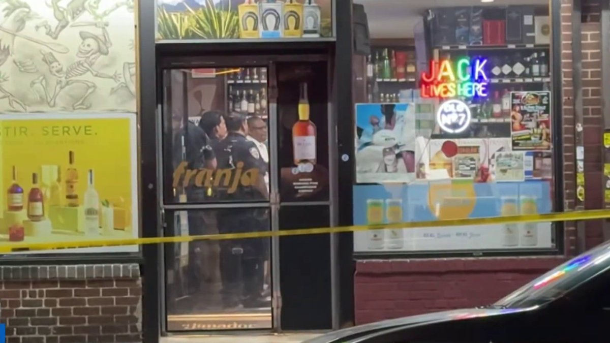Queens liquor store owner charged after shooting attempted shoplifter ...