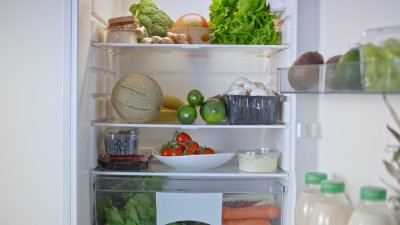How long will your fridge keep food safe during a power outage?