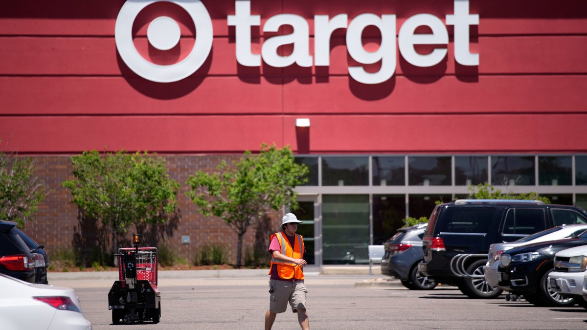 Target to lower prices on about 5,000 basic goods – NBC New York