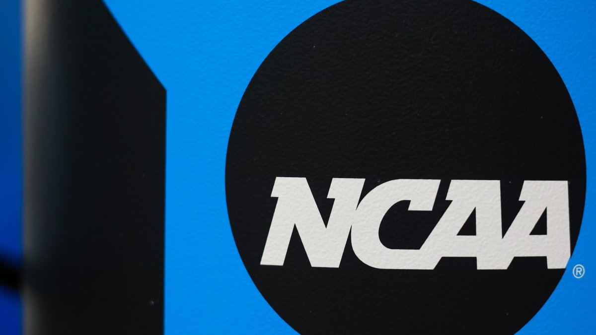 NCAA, power conferences agree to allow schools to pay players in .8 billion settlement