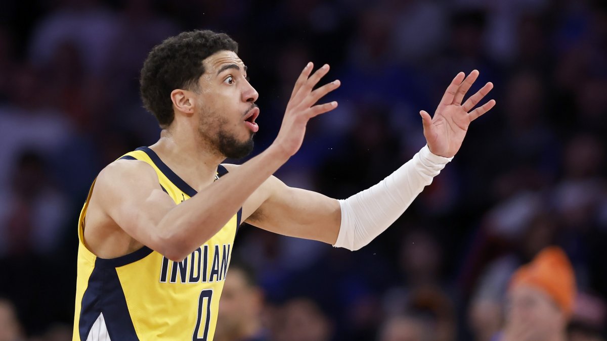 NBA community criticizes officiating in Knicks-Pacers Game 1 – NBC New York