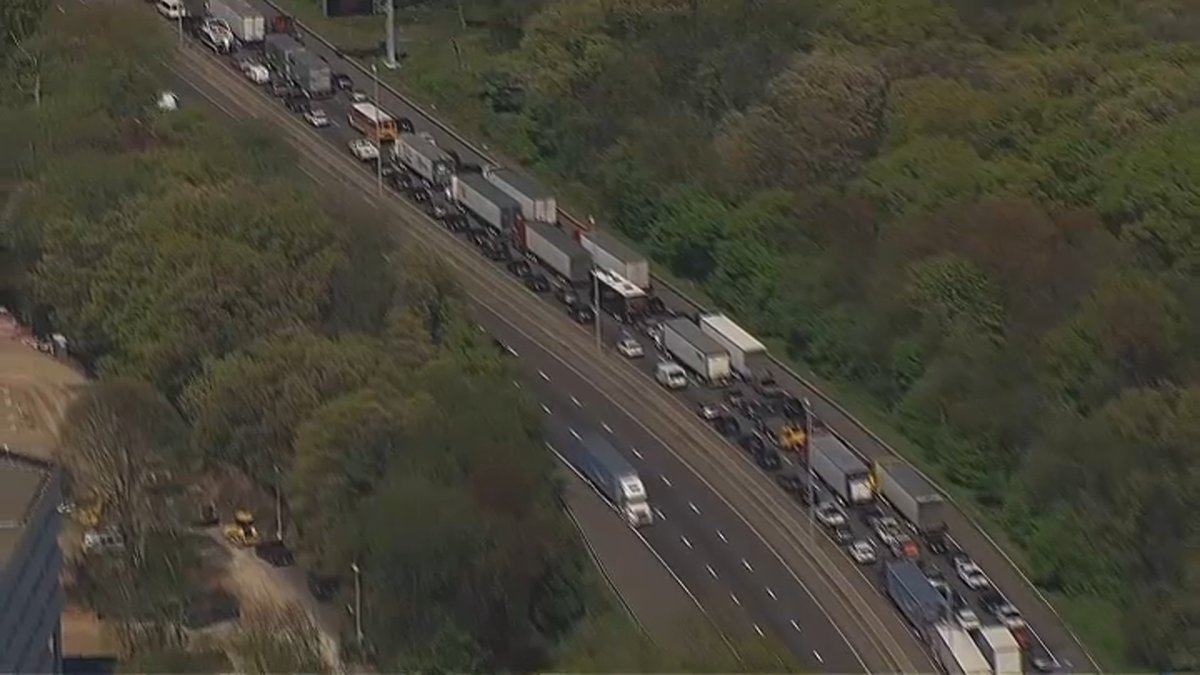 See It Miles Of Traffic Backed Up On I 95 And Sideroads After Fiery Crash In Norwalk Conn