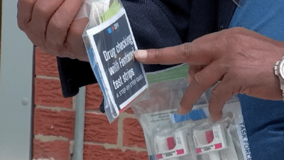Chicago outreach workers hit streets to address opioid overdose surge