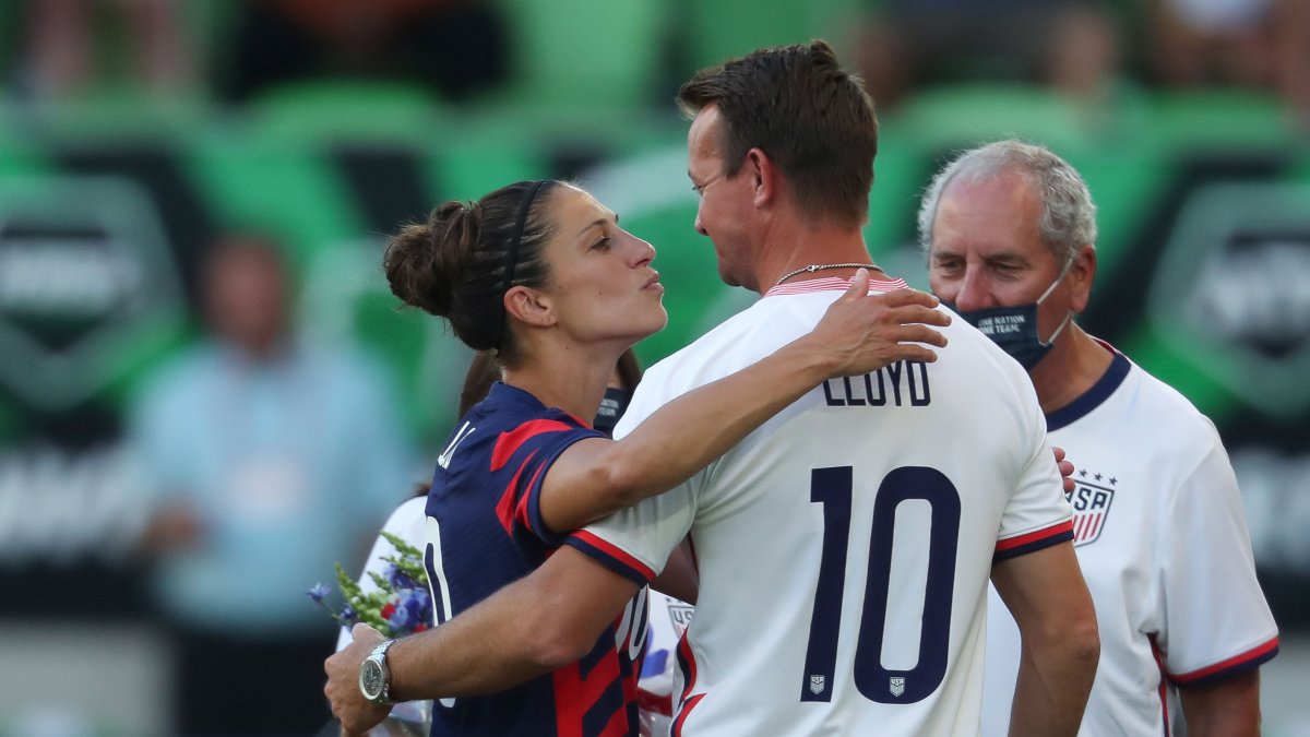 Former USWNT star Carli Lloyd pregnant with first child – NBC New York