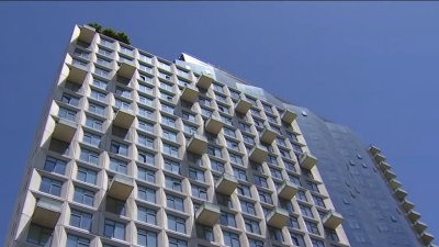 Teen shot at prom after-party in luxury high-rise