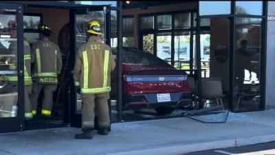 Car drives through front of Escondido Starbucks, injures 4 people