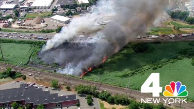 Massive brush fire in Secaucus, NJ impacts traffic