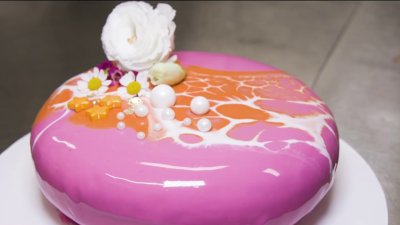Decorate your own dessert at AnnTremet Cake