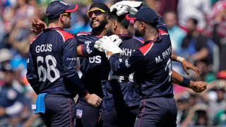 United States’ Muhammad Ali-Khan, second right, celebrates with teammates after the dismissal of Pakistan’s Fakhar Zaman during the ICC Men’s T20 World Cup cricket match between United States and Pakistan at the Grand Prairie Stadium in Grand Prairie, Texas, Thursday, June 6, 2024.