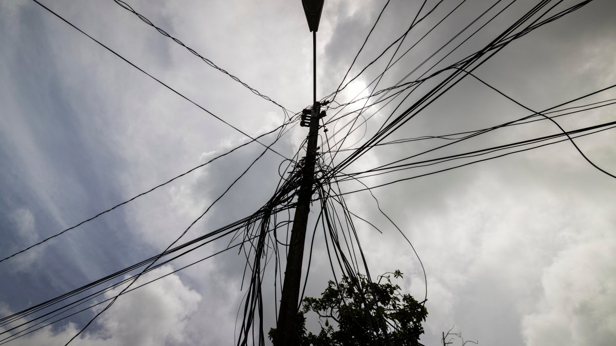 Power outage hits Puerto Rico, leaving thousands without electricity