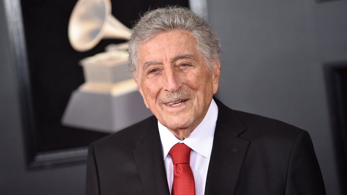 Tony Bennett’s daughters sue their brother over his accounting of late singer’s assets