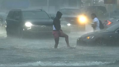 WATCH: Heavy rain in South Florida puts more than 7 million people under flood watch