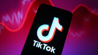 A bipartisan group of U.S. lawmakers introduced legislation on Tuesday to give China’s ByteDance about six months to divest popular short video app TikTok or face a U.S. ban, seeking to tackle national security concerns about its Chinese ownership.