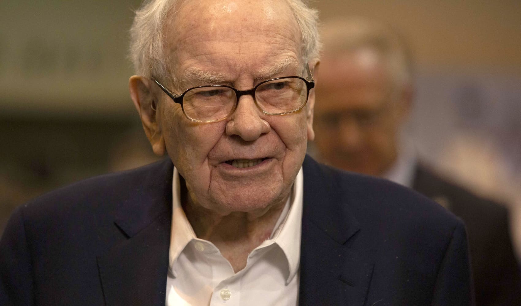 Berkshire Hathaway's cash fortress tops $300 billion as Buffett sells more stock, freezes buybacks