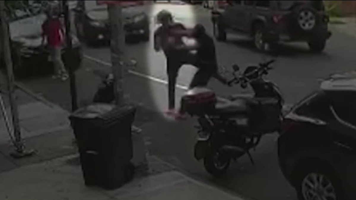 Police continue search for suspect in deadly road rage stabbing in ...