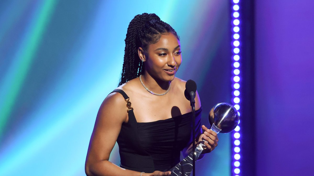 USC’s JuJu Watkins wins breakthrough athlete at The ESPYS – NBC New York