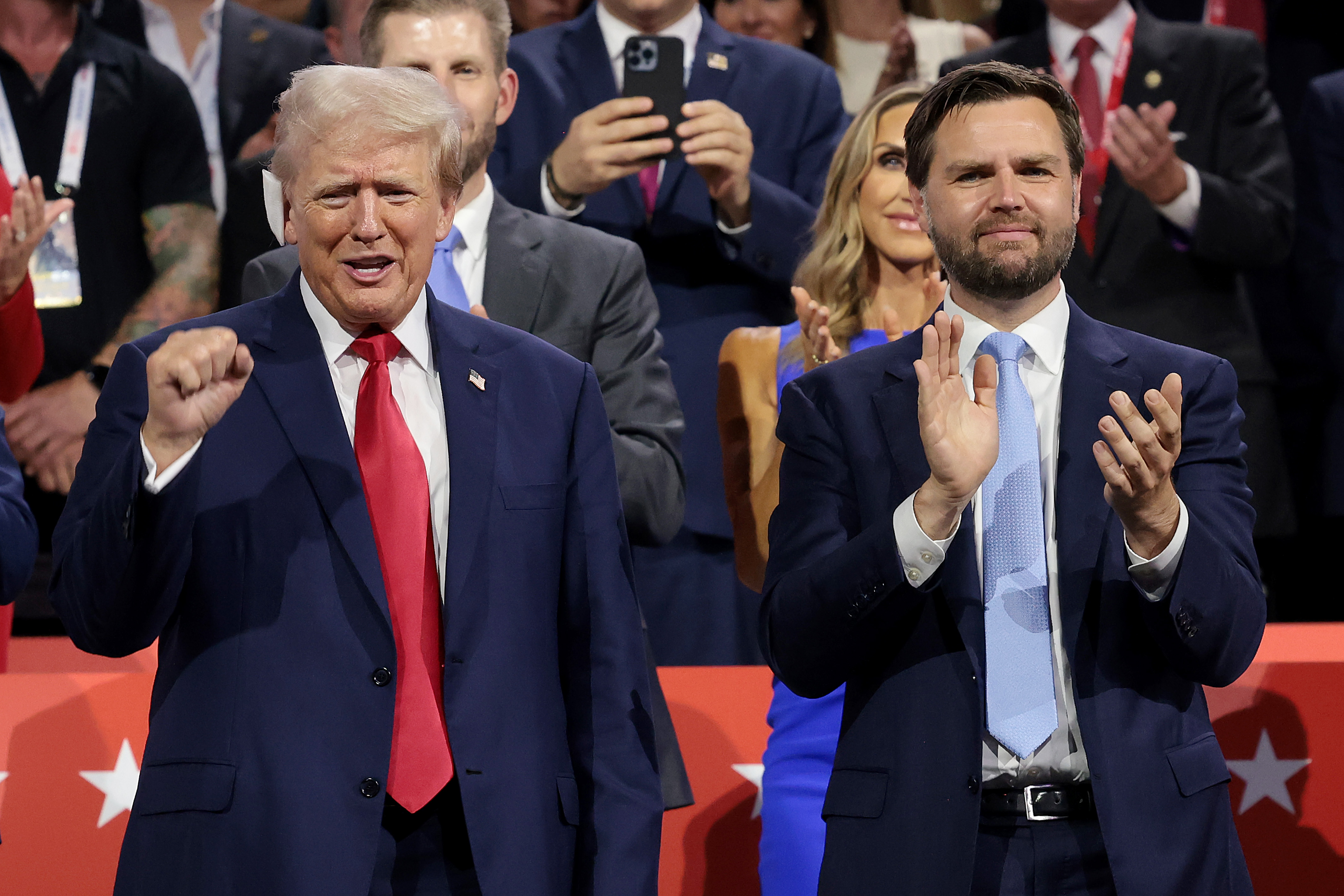 JD Vance introduces himself as Trump’s running mate at RNC NBC New York