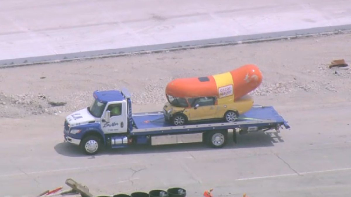 Oscar Mayer Wienermobile crashes; flips over on busy Illinois highway