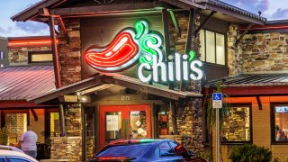 Chili’s Grill & Bar and restaurant entrance in Orlando, FL.