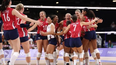 HIGHLIGHTS: Team USA volleyball advances to semifinals after sweeping Poland