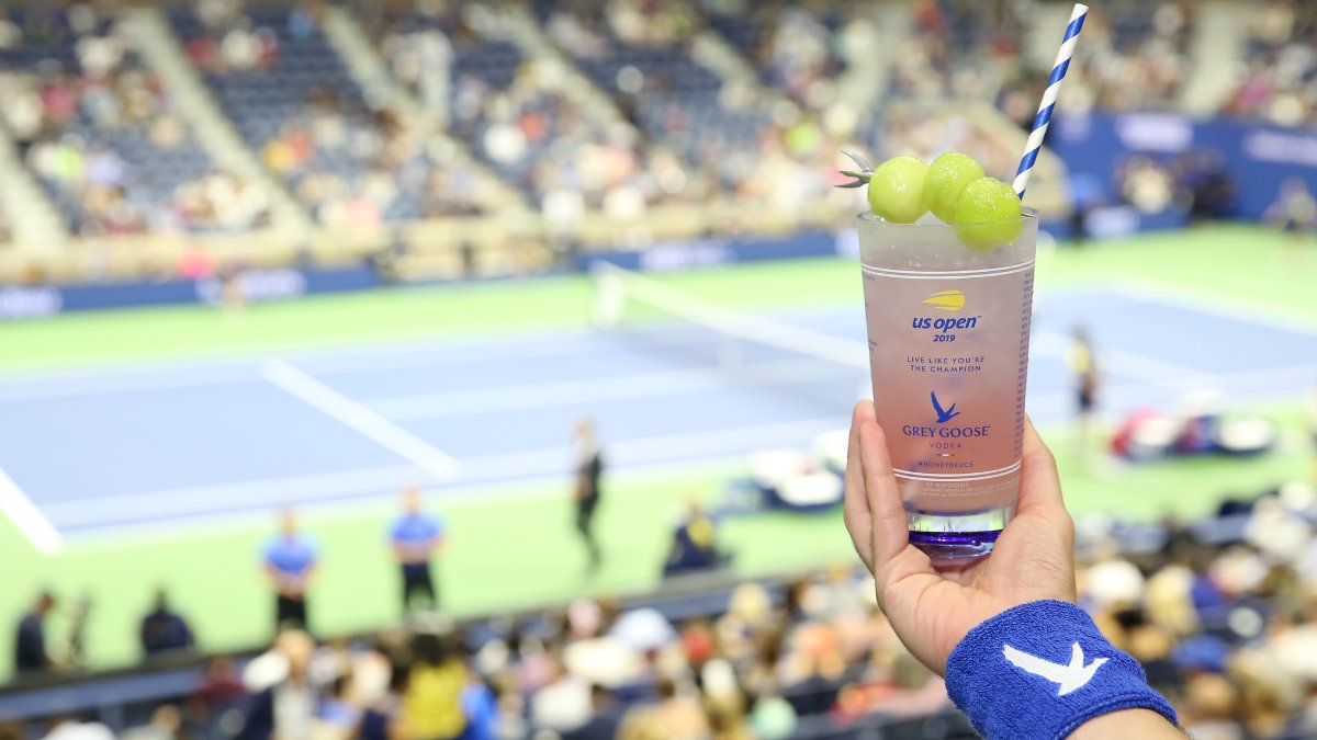 Woman vs. man 'twosomes' with signature US Open cocktails go viral – NBC New York