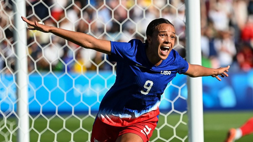 Paris , France – 10 August 2024; Mallory Swanson of Team United States celebrates after scoring her side’s first goal during the women’s gold medal match between Team Brazil and Team United States at Parc des Princes during the 2024 Paris Summer Olympic Games in Paris, France. (Photo By Stephen McCarthy/Sportsfile via Getty Images)