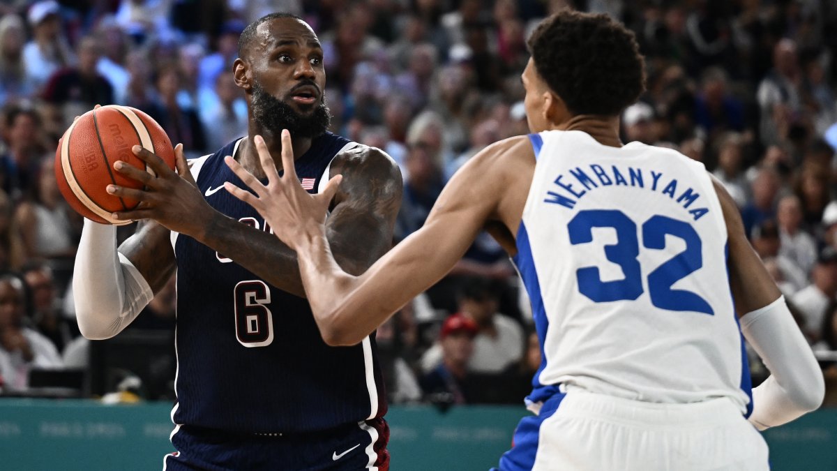 U.S. men’s basketball team takes fifth-straight gold medal after win over France in Paris at 2024 Olympics