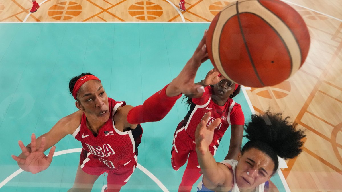 US women’s basketball team denies France first gold in dramatic final – NBC New York