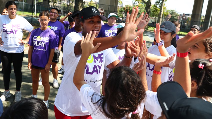 NEW YORK, NEW YORK – AUGUST 22: Taylor Townsend visited Astoria Park in Queens at the City Parks Foundation for the second clinic on August 22, 2024.