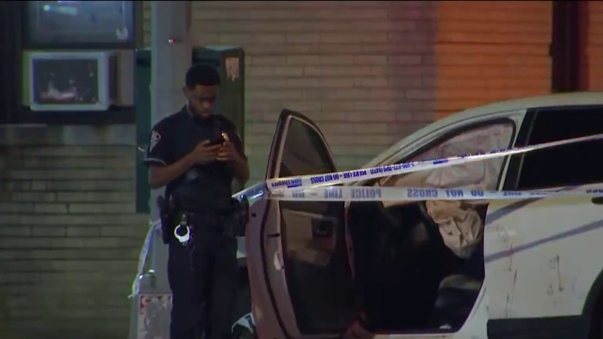 Off-duty parole officer shoots man who opened fire at Bronx lounge ...