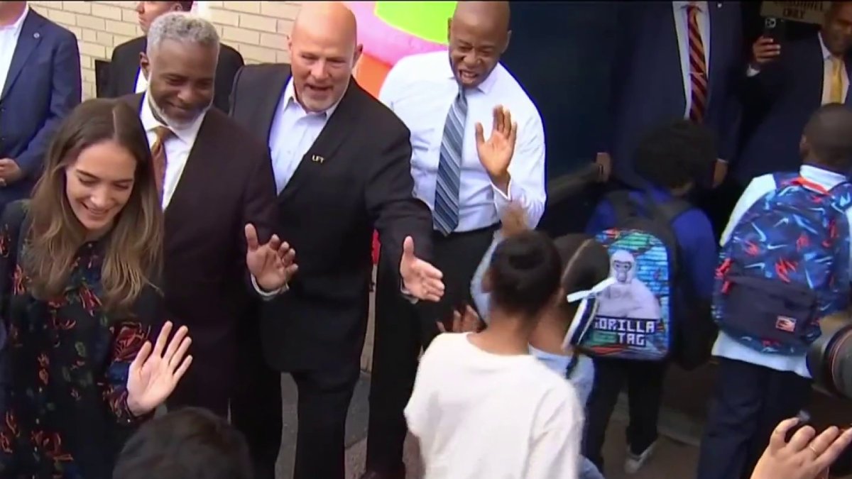 First day of classes for NYC public school students – NBC New York