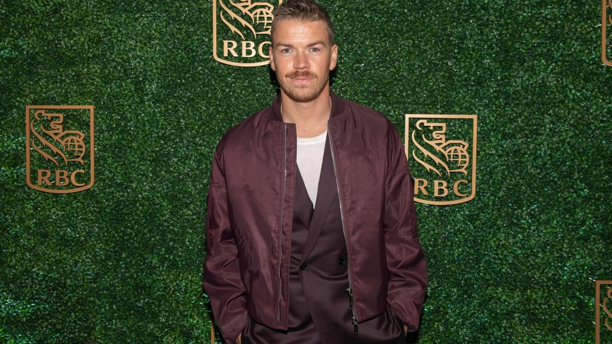 Why ‘The Bear’ star Will Poulter’s fitness transformation has everyone saying ‘yes, chef’