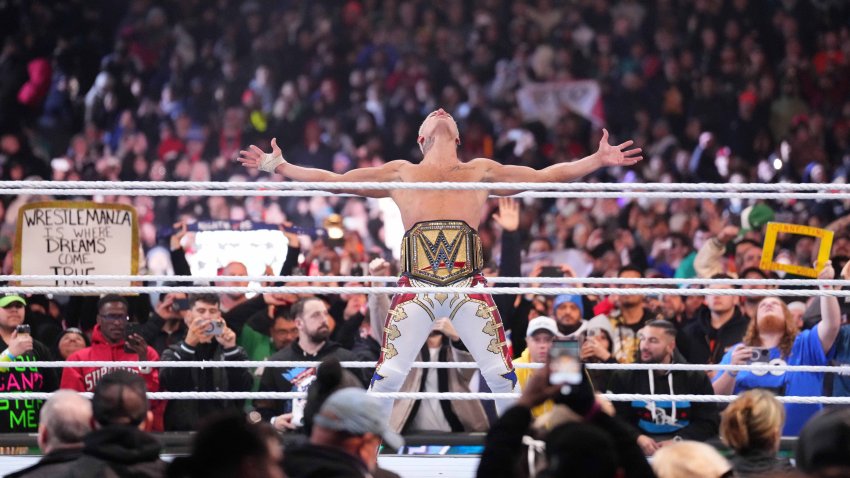 Apr 7, 2024; Philadelphia, PA, USA; 	WWE Universal Championship match between Roman Reigns and Cody Rhodes
 during WrestleMania XL Sunday at Lincoln Financial Field.