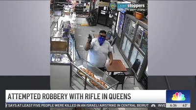 Man tries to rob NYC bakery with rifle