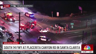 Rollover crash closes part of 14 Freeway in Santa Clarita