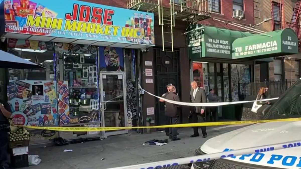 Woman killed in stabbing at Bronx deli, police say – NBC New York