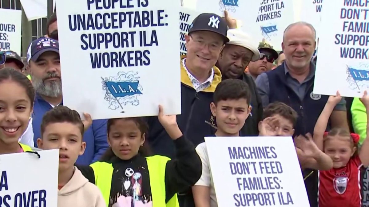 Longshoremen's strike sparks panic buying – NBC New York