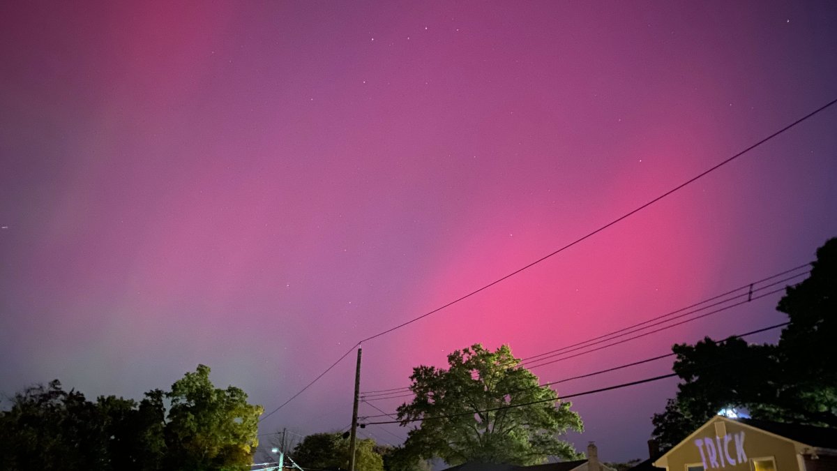 NYC's Night Sky: Stunning Northern Lights Photos from Queens to Connecticut