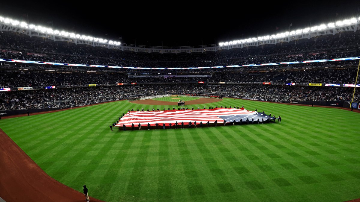 Who is singing the national anthem at Game 3 of the World Series?