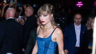 Taylor Swift wearing EB Denim’s Polka Dress. 