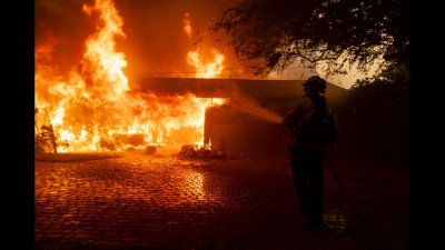 Camarillo homeowners help put out flames in Mountain Fire