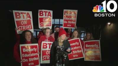 No deal for North Shore teachers, strike enters another week