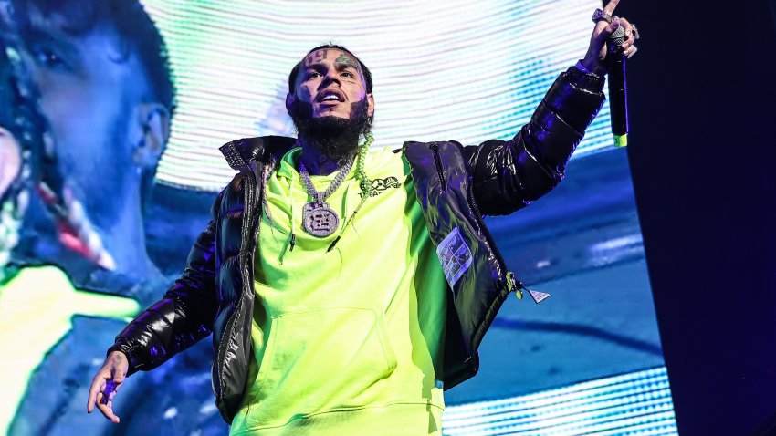 MIAMI, FLORIDA – DECEMBER 17: Rapper Tekashi 6ix9ine performs during the MiamiBash 2021 at FTX Arena on December 17, 2021 in Miami, Florida.