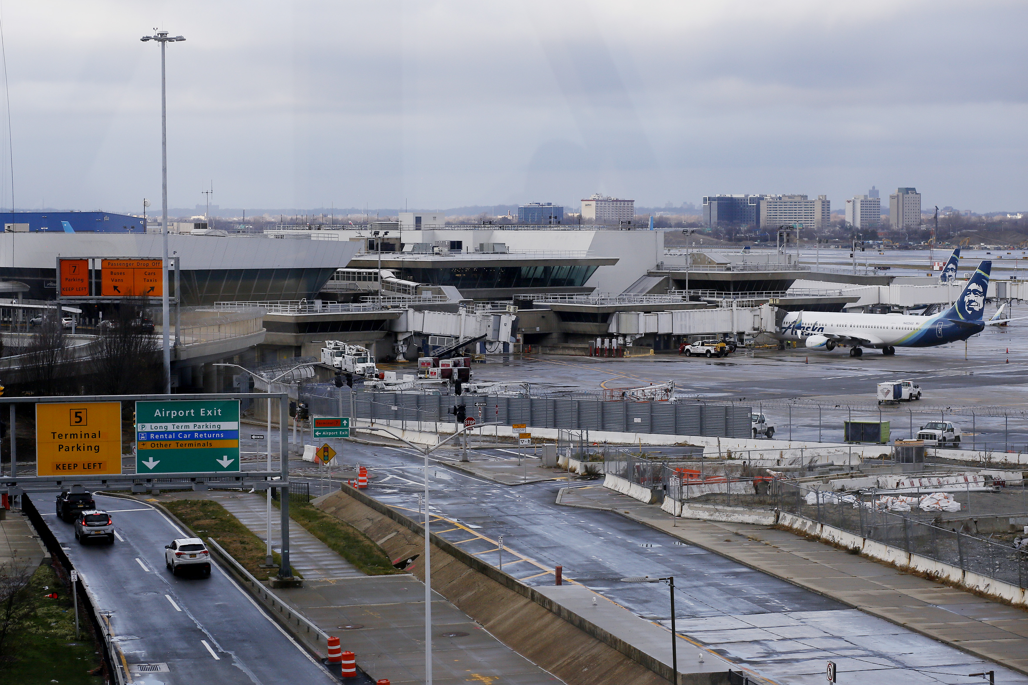 Wintry climate causes NYC-area flight delays: What to know Wintry climate causes NYC-area flight delays: What to know