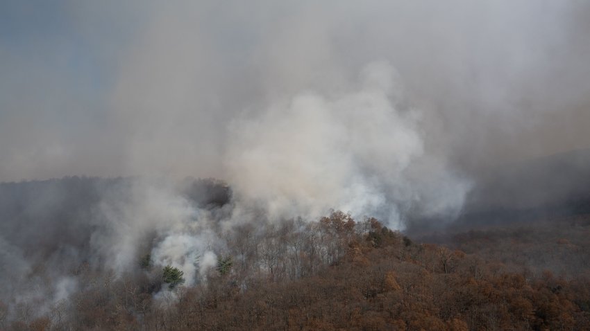 Photo of the Jennings Creek Wildfire, courtesy of the New Jersey Department of Environmental Protection.