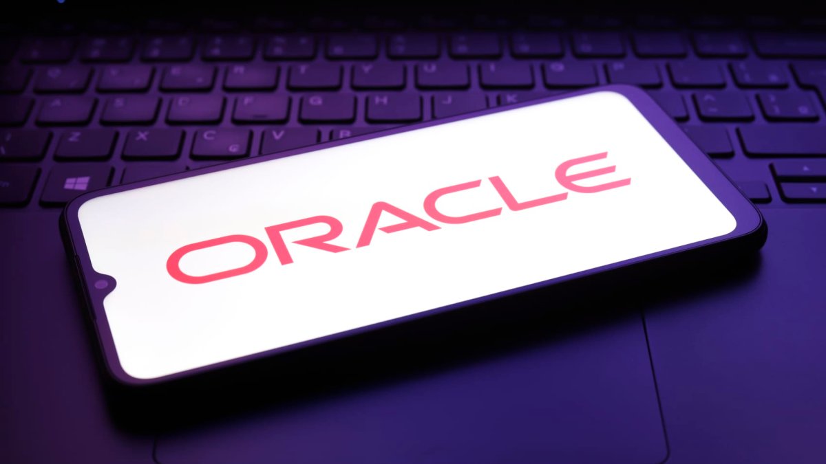 Jim Cramer suggests Oracle can be bought on weakness and C3.ai sold into strength