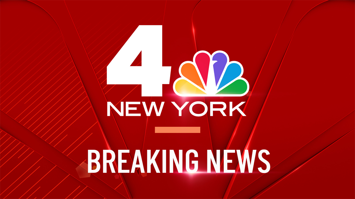 Brooklyn Bridge closed to traffic in one direction due to overturned vehicle